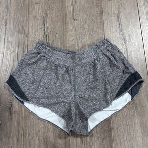 Lululemon Hotty Hot Low Rise Short 2.5”